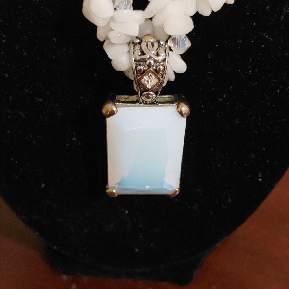 Necklece - Picture 2 of 3
